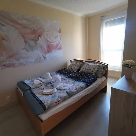 Johnny's Apartman Lakas Διαμέρισμα
