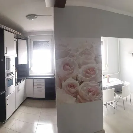 Διαμέρισμα Johnny's Apartman Lakas Várpalota