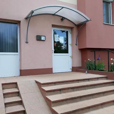 Johnny's Apartman Lakas Διαμέρισμα Várpalota